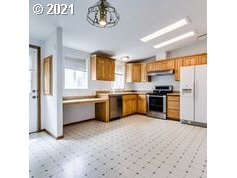 5508 E Street Springfield, OR 97478 - Photo 8 of 25