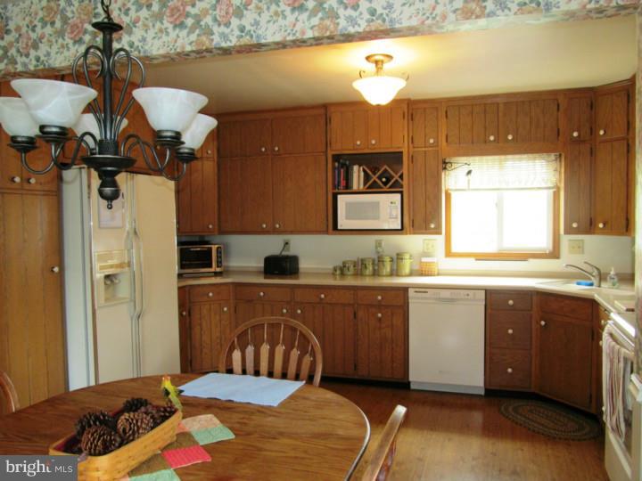 2925 Eagleville Road Eagleville, PA 19403 - Photo 11 of 25 Kitchen
