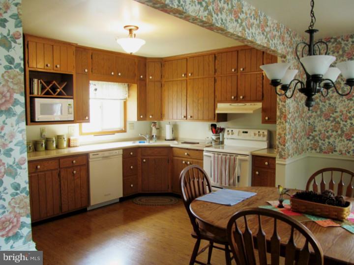 2925 Eagleville Road Eagleville, PA 19403 - Photo 12 of 25 Kitchen