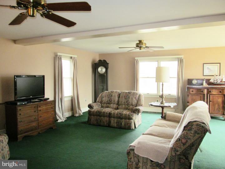 2925 Eagleville Road Eagleville, PA 19403 - Photo 8 of 25 Living Room