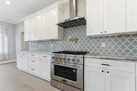 $524,500 | 329 Wilson Avenue, Lake Charles, LA 70601