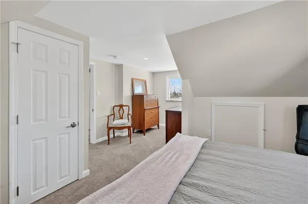 $320,000 | 19 Locust Lane, Upper St. Clair, PA 15241
