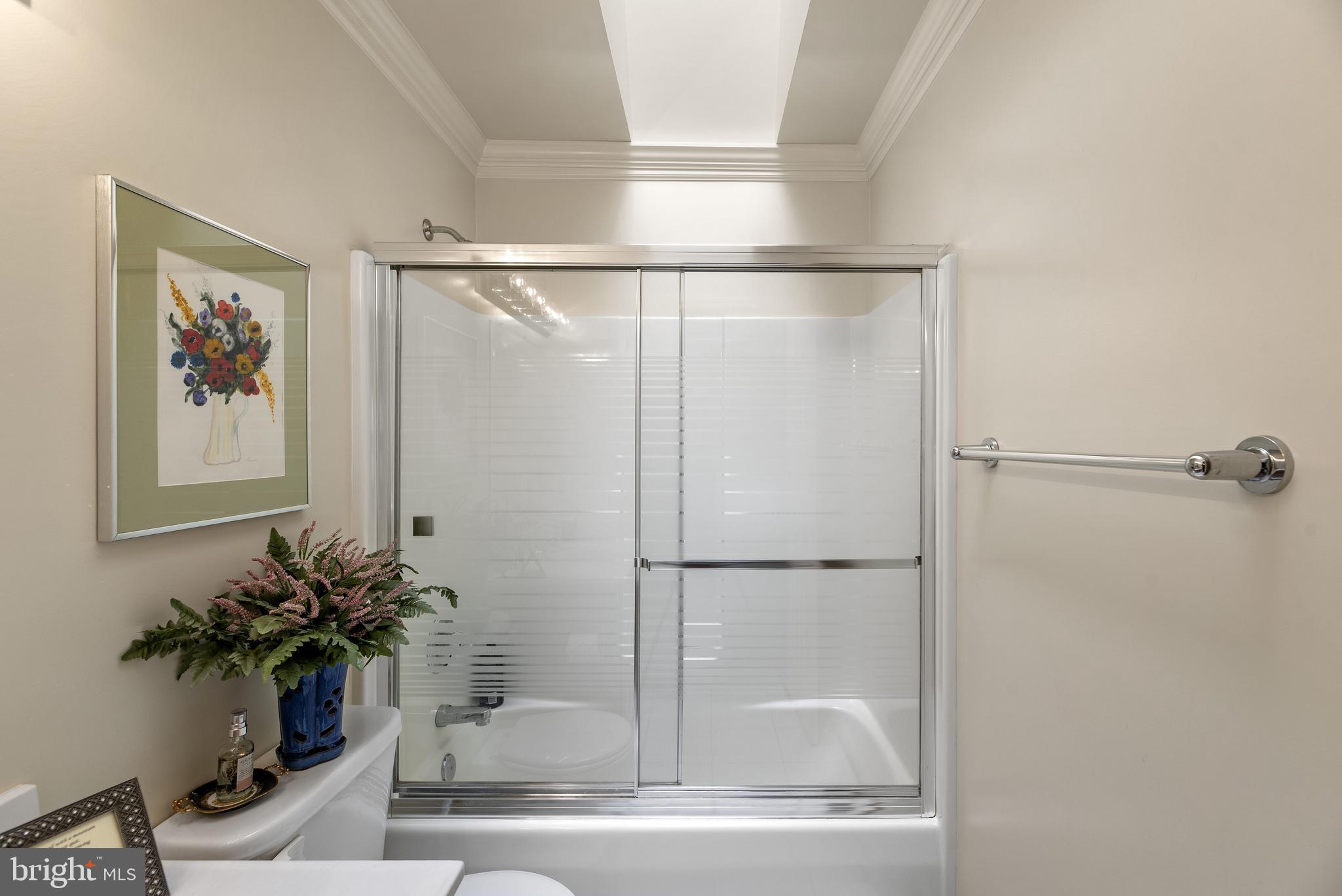 4930 Damascus Road Gaithersburg, MD 20882 - Photo 26 of 52 Hall Full Bath