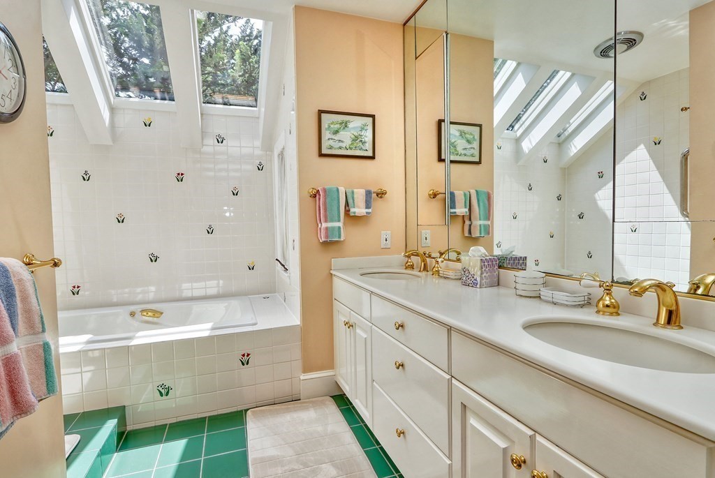 28 Jackson Pond Road, Unit 28 Dedham, MA 02026 - Photo 13 of 29 Gallery Image 13