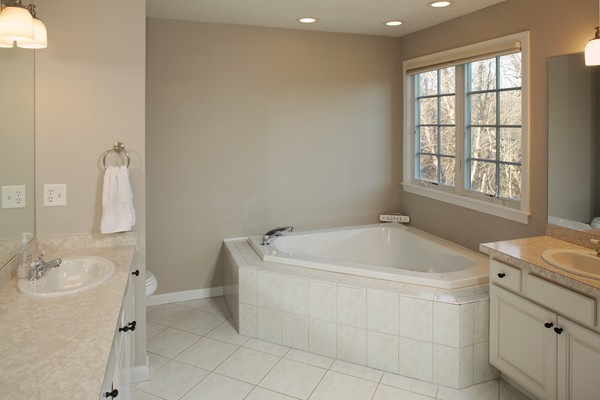 15 Langlee Road Hingham, MA 02043 - Photo 11 of 21 Gallery Image 11