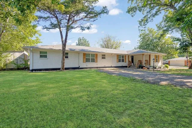 $355,000 | 501 West Bells Boulevard, Bells, TX 75414