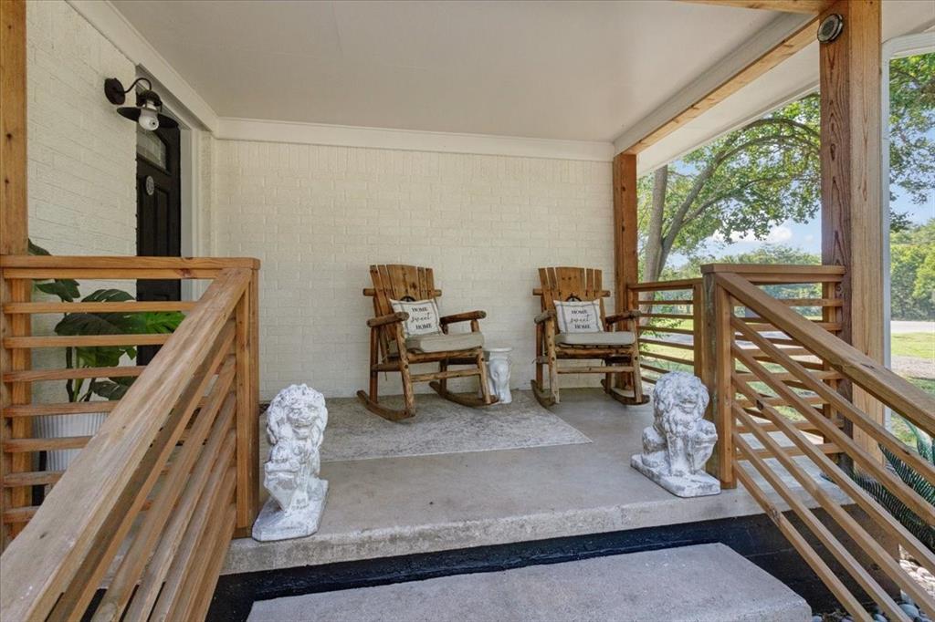 501 West Bells Boulevard Bells, TX 75414 - Photo 4 of 34 Front Porch