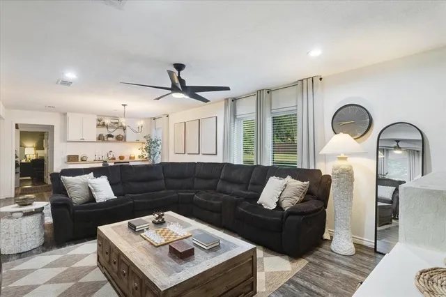 $355,000 | 501 West Bells Boulevard, Bells, TX 75414