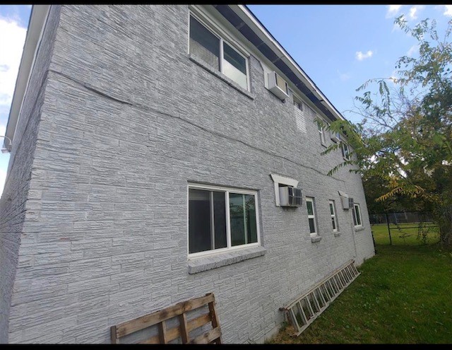 26 Farrell Street Houston, TX 77022 - Photo 5 of 10 a view of house with backyard