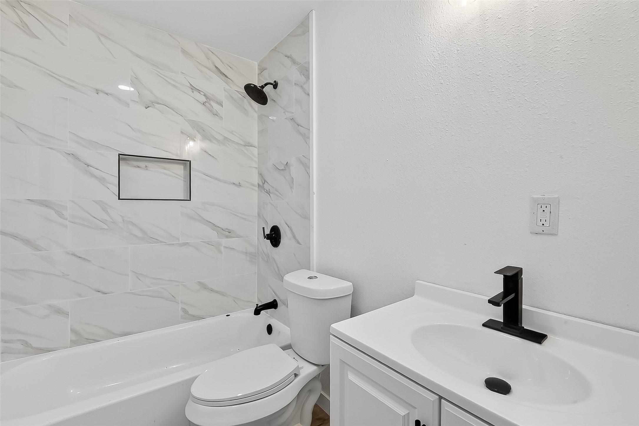4933 Doolittle Boulevard Houston, TX 77033 - Photo 19 of 28