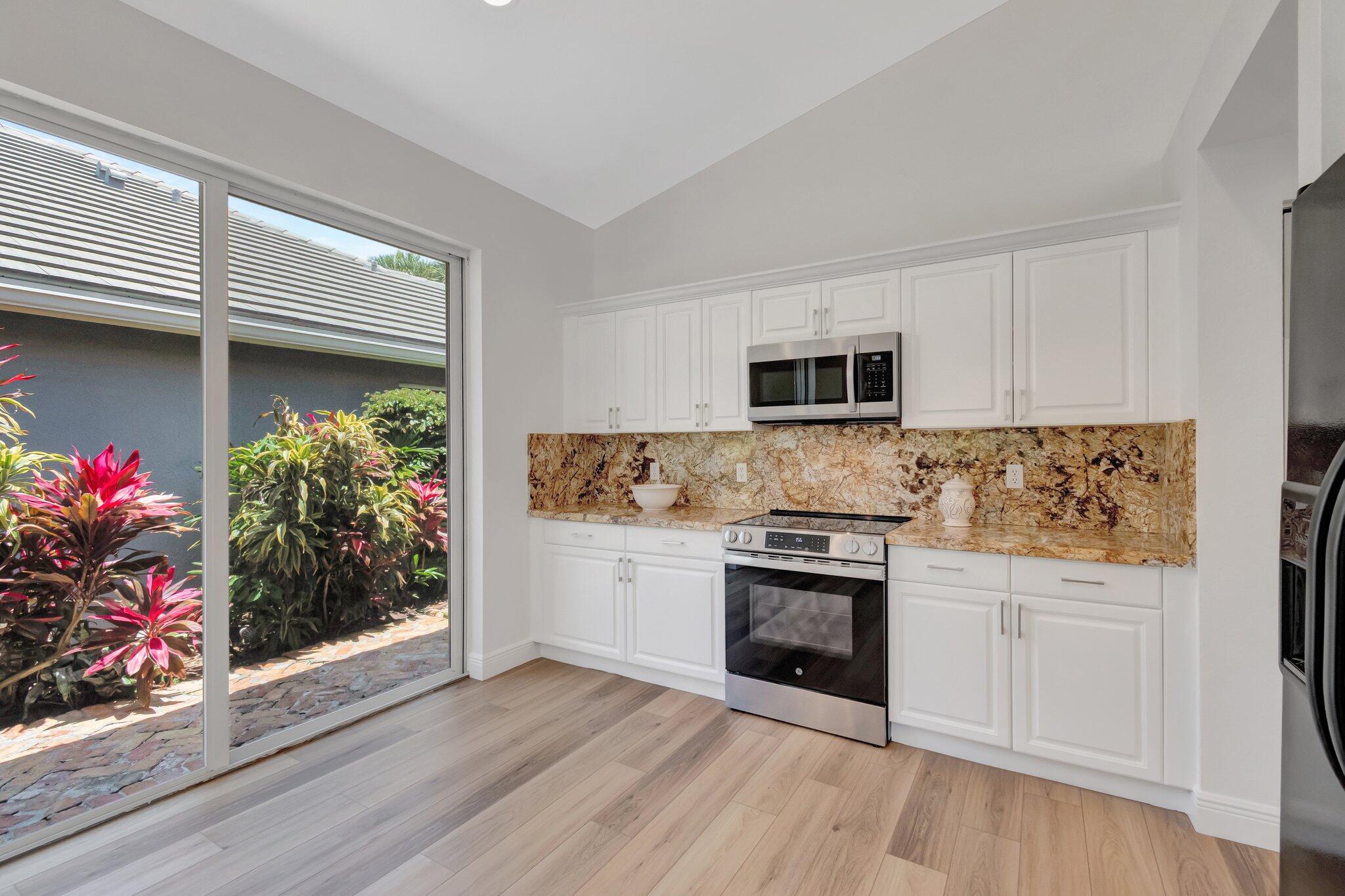 7575 Doubleton Drive Delray Beach, FL 33446 - Photo 15 of 47 Kitchen