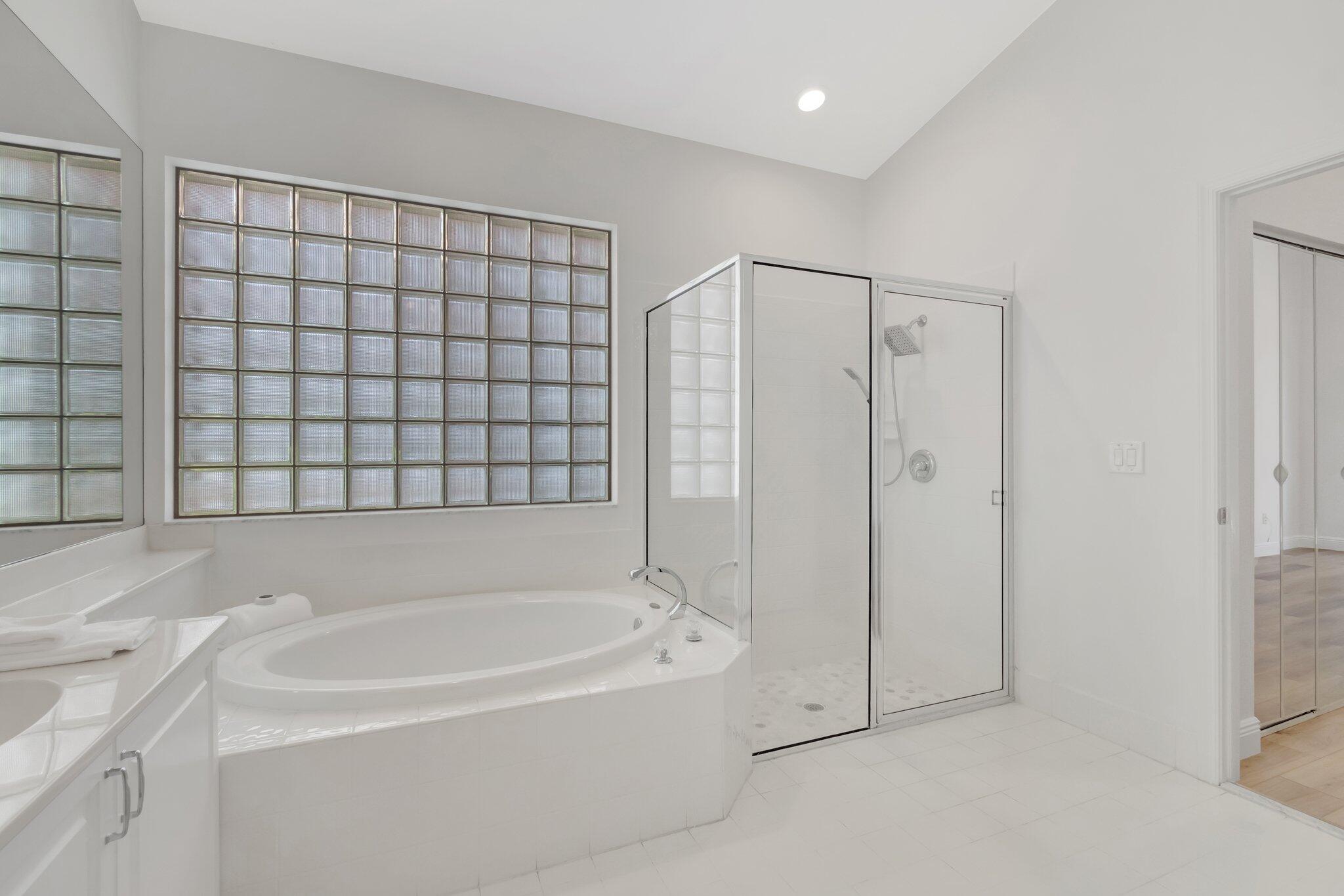 7575 Doubleton Drive Delray Beach, FL 33446 - Photo 22 of 47 Primary Bathroom