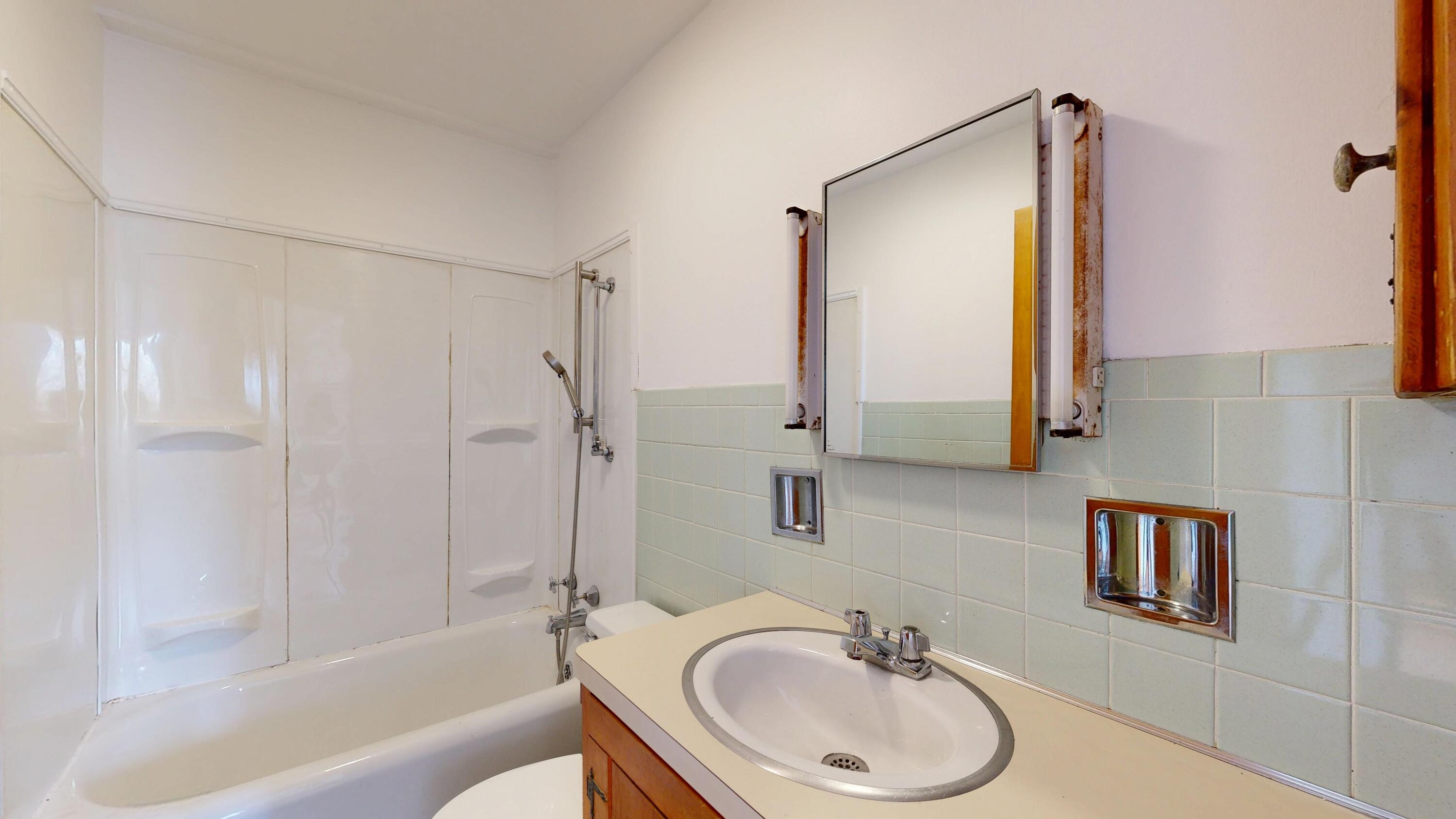 23 Eaton Street Lewiston, ME 04240 - Photo 17 of 40 1st floor bath