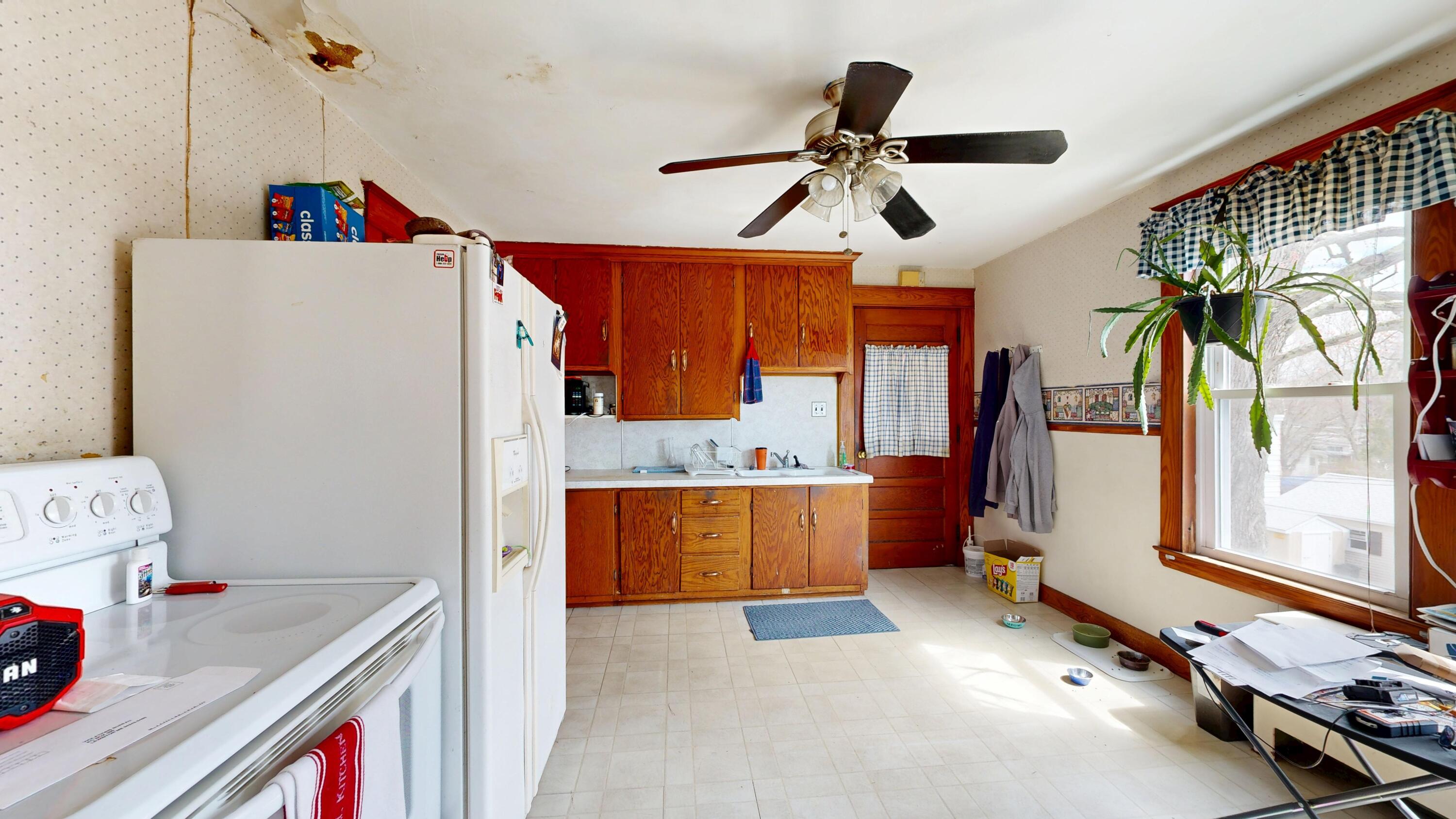 23 Eaton Street Lewiston, ME 04240 - Photo 25 of 40 2nd floor kitchen