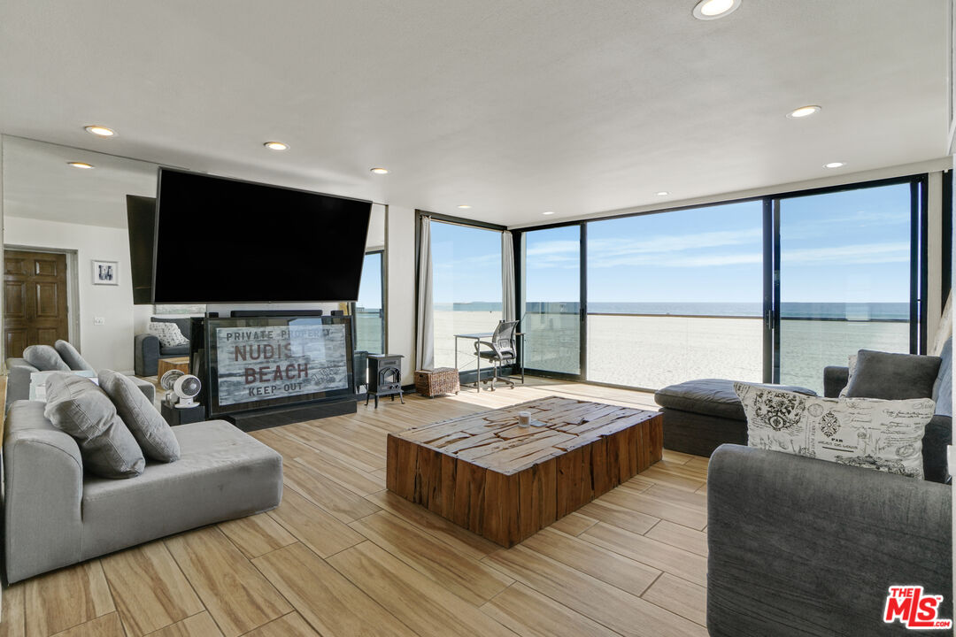 1 Jib Street, Unit 101 Marina del Rey, CA 90292 - Photo 18 of 46