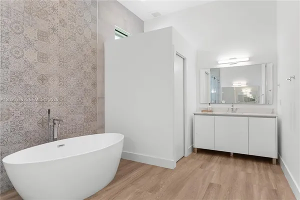 $2,860,000 | 10251 Southwest 136th Street, Miami, FL 33176