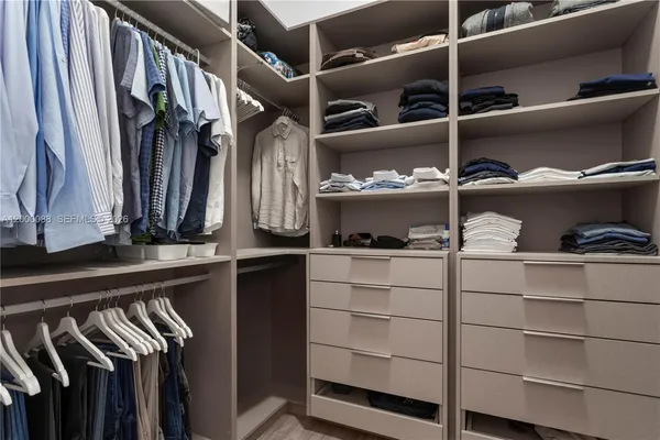 $2,860,000 | 10251 Southwest 136th Street, Miami, FL 33176