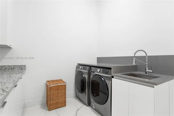 $2,860,000 | 10251 Southwest 136th Street, Miami, FL 33176