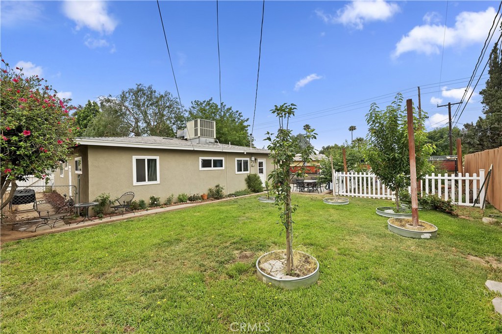 3075 Ronald Street Riverside, CA 92506 - Photo 25 of 30 a view of a house with backyard