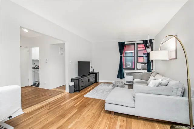 $210,000 | 512 Kappock Street, Unit 1K | Spuyten Duyvil