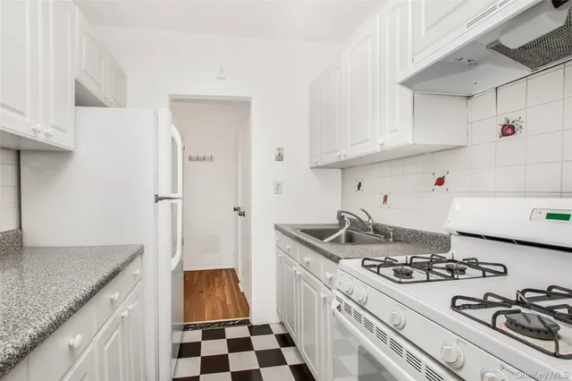 $210,000 | 512 Kappock Street, Unit 1K | Spuyten Duyvil
