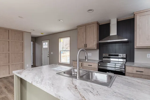 $98,999 | 78 Ethans Way, Bennington, VT 05201