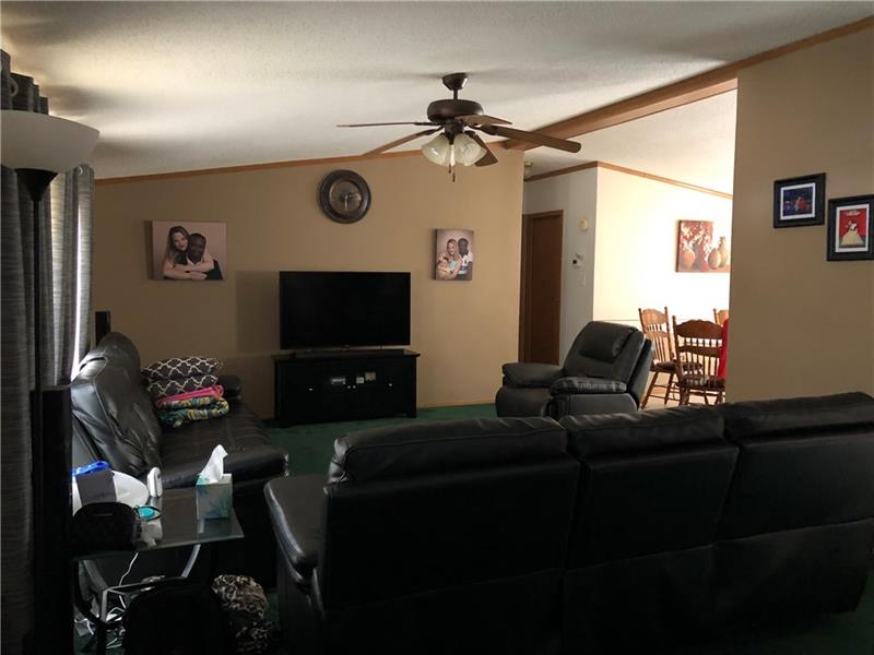 174 Sutherland Road Grove City, PA 16127 - Photo 2 of 18 Living Room