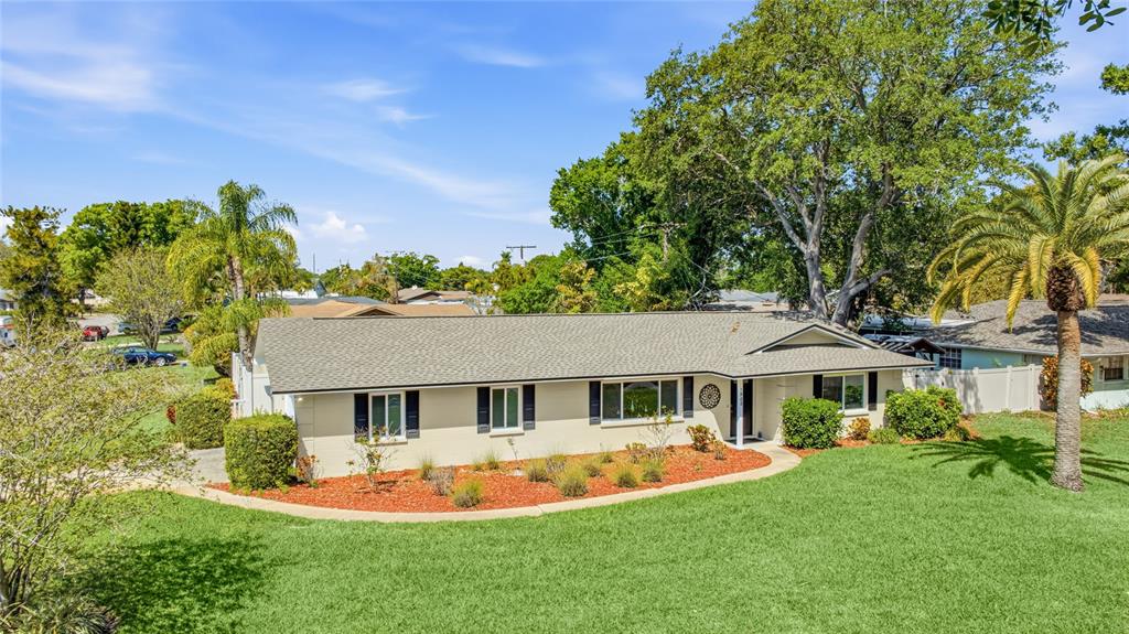 1908 49th Street West Bradenton, FL 34209 - Photo 3 of 44