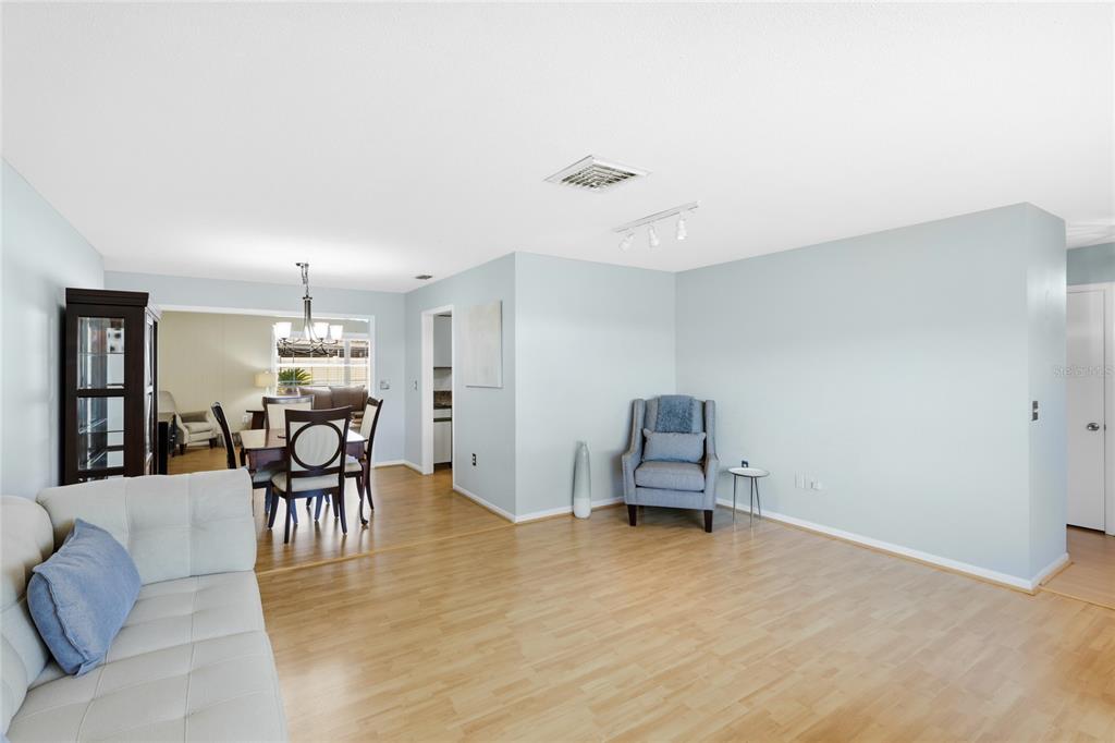 1908 49th Street West Bradenton, FL 34209 - Photo 9 of 44