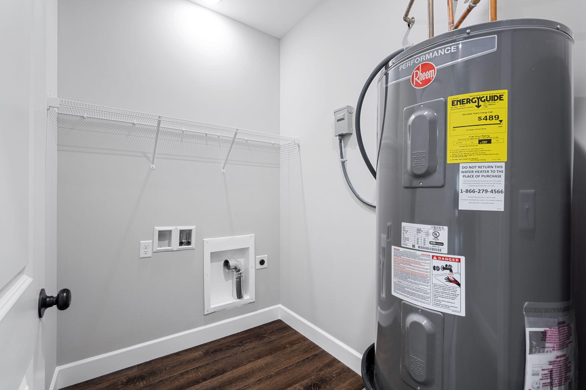 2116 Sharp Street Chattanooga, TN 37404 - Photo 14 of 27 6- Laundry Room