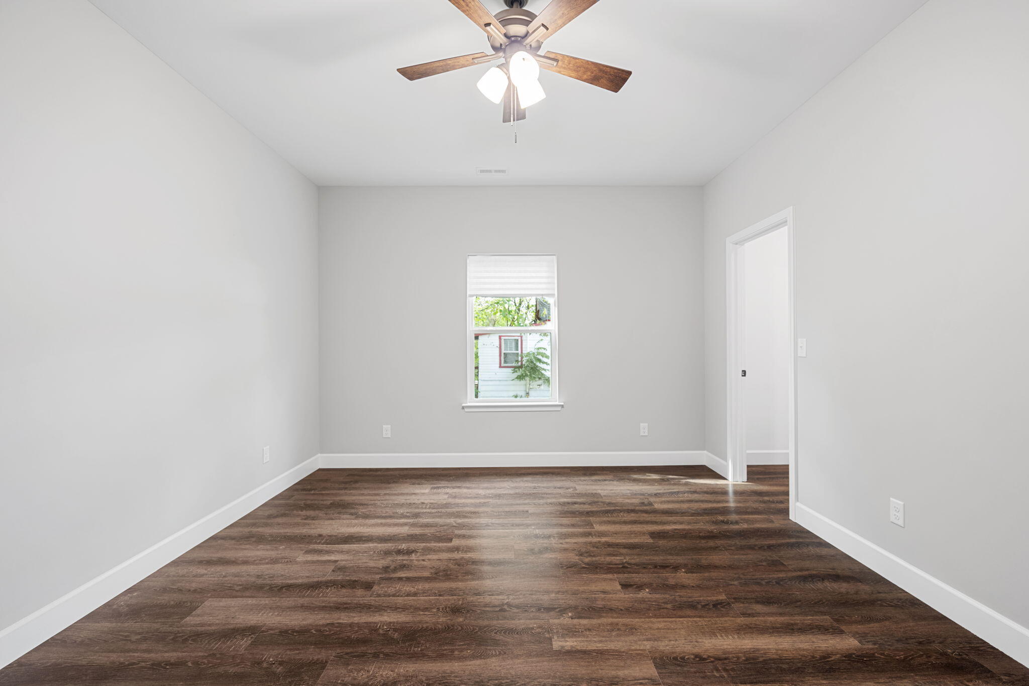 2116 Sharp Street Chattanooga, TN 37404 - Photo 17 of 27 8- 1 Primary Bedroom Entrance