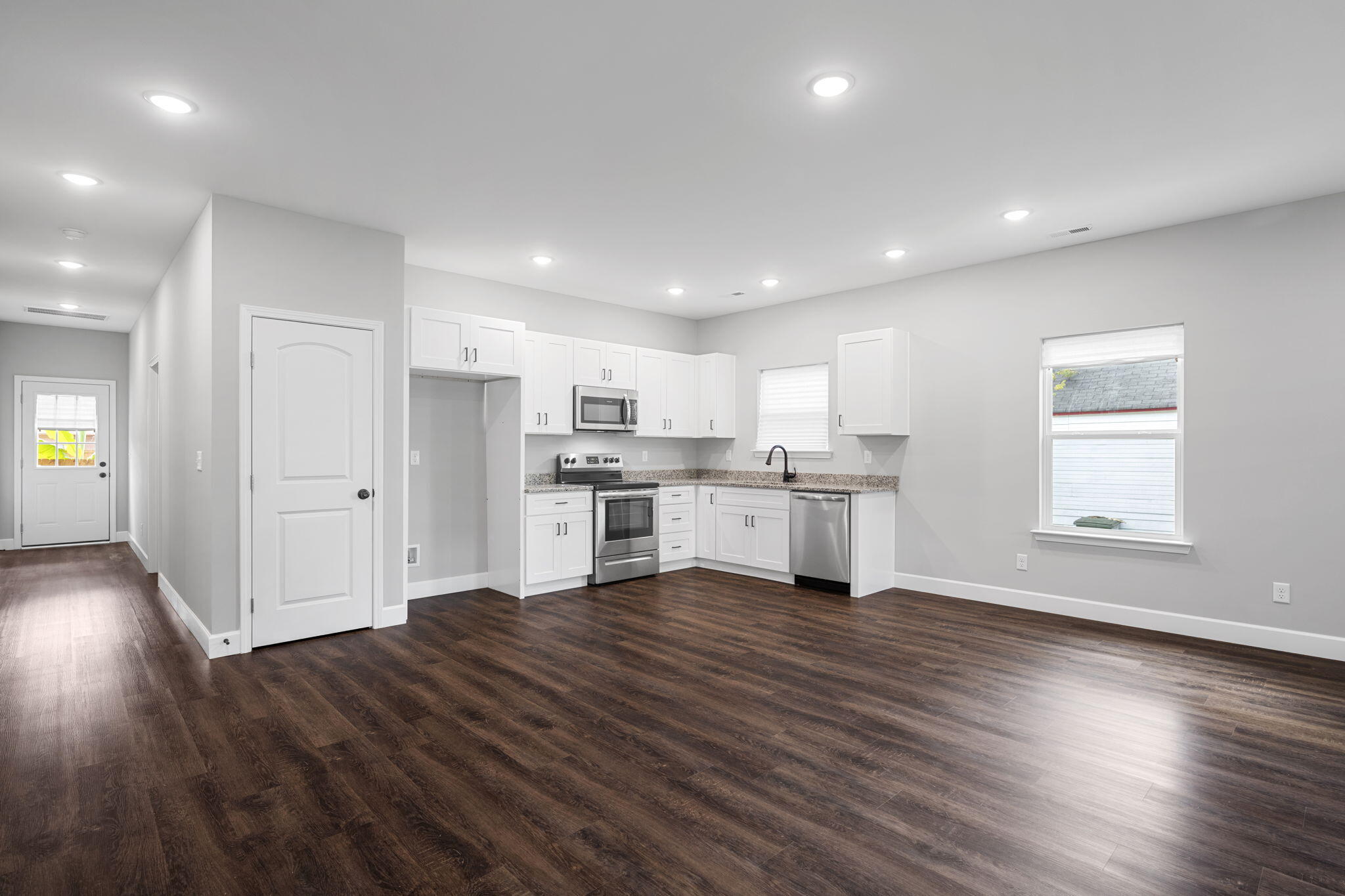 2116 Sharp Street Chattanooga, TN 37404 - Photo 2 of 27 1- 1 Kitchen Dining Room Unstaged 1