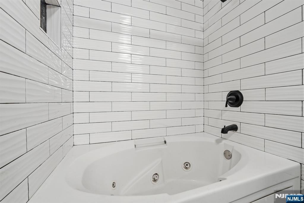 242 The Promenade, Unit 242 Edgewater, NJ 07020 - Photo 21 of 49