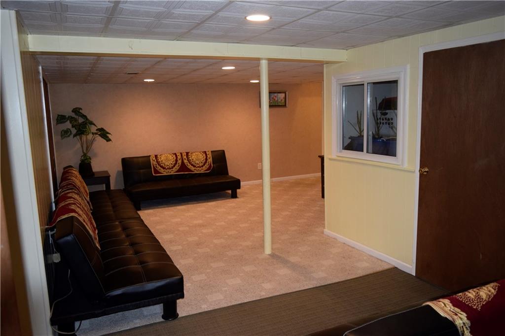 1005 Milton Road Castle Shannon, PA 15234 - Photo 17 of 23 Gallery Image 17