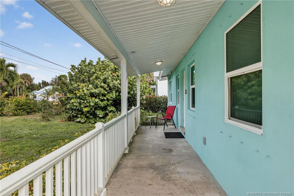 607 Southeast Cortez Avenue Stuart, FL 34994 - Photo 3 of 29 a view of a pathway of a house