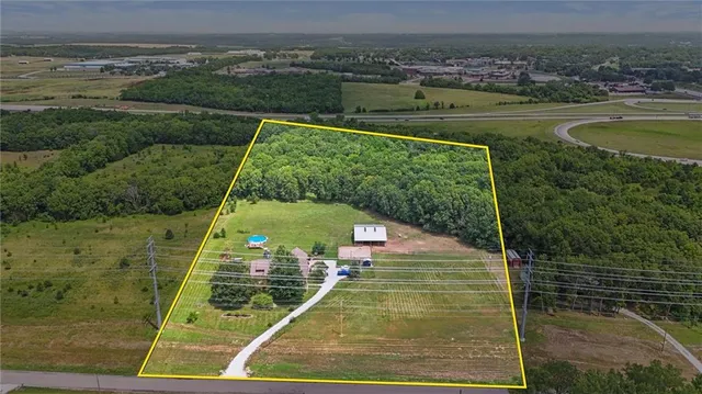 $1,700,000 | 34860 West 95th Street, De Soto, KS 66018