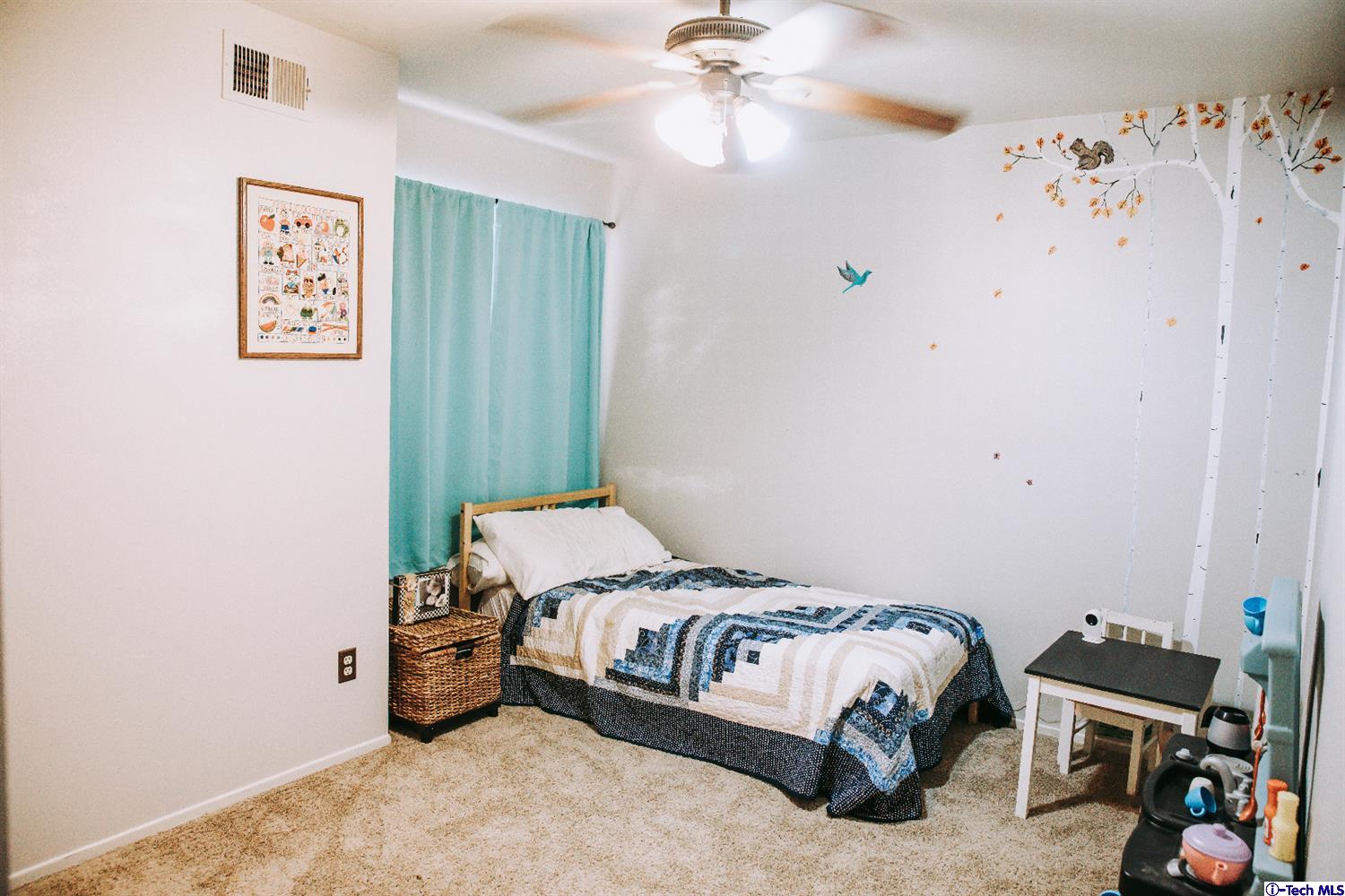 28521 Victoria Road Castaic, CA 91384 - Photo 21 of 36 Gallery Image 21