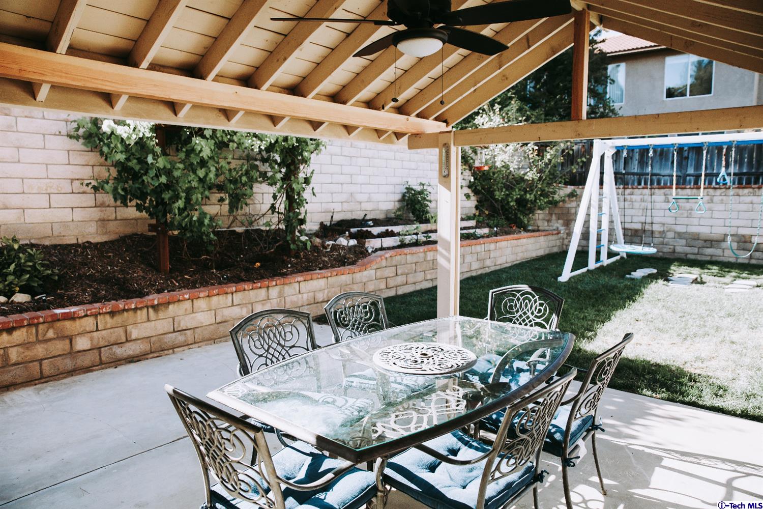 28521 Victoria Road Castaic, CA 91384 - Photo 30 of 36 Gallery Image 30