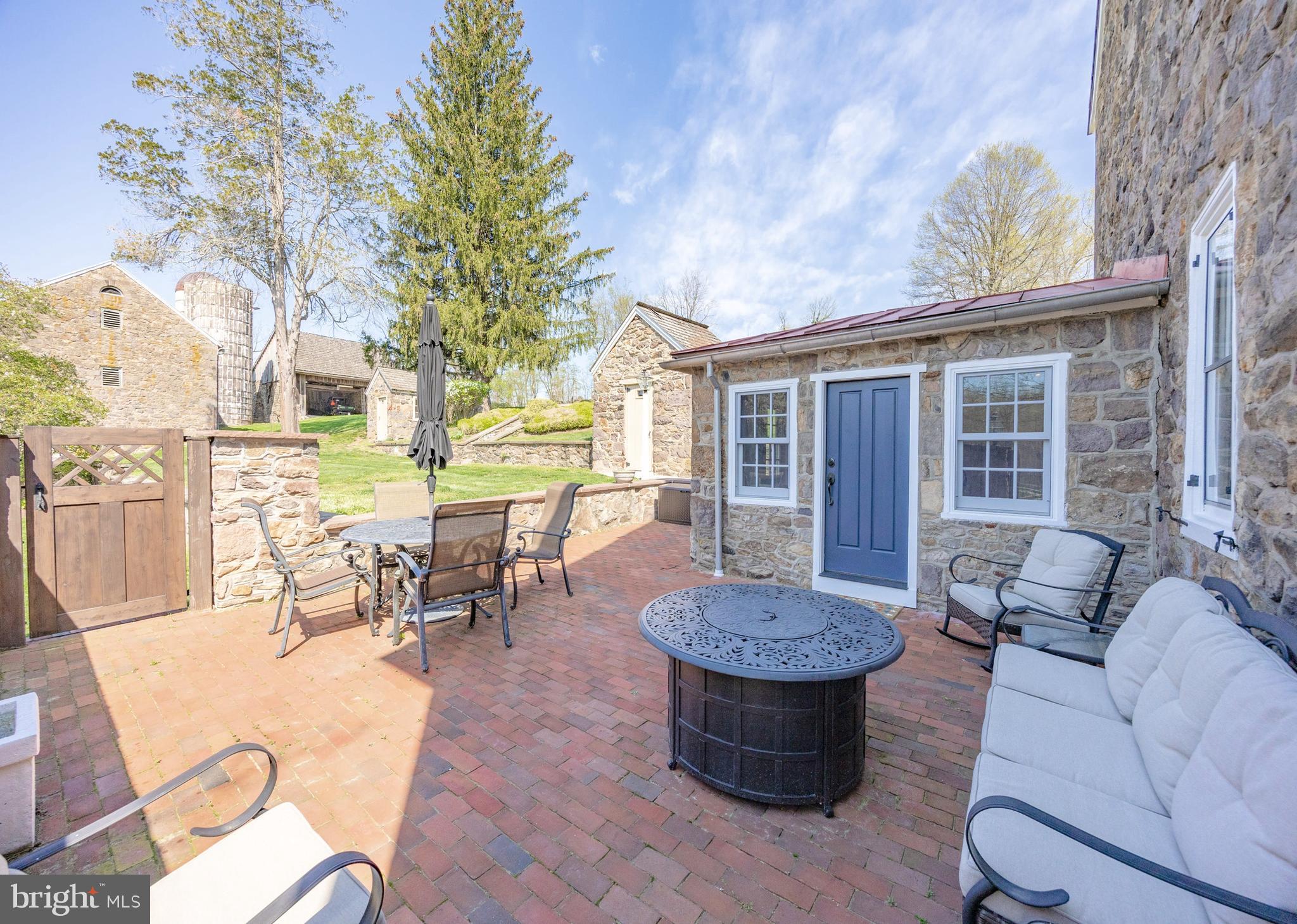 1551 Old Ridge Road Pottstown, PA 19465 - Photo 20 of 78 Patio Courtyard