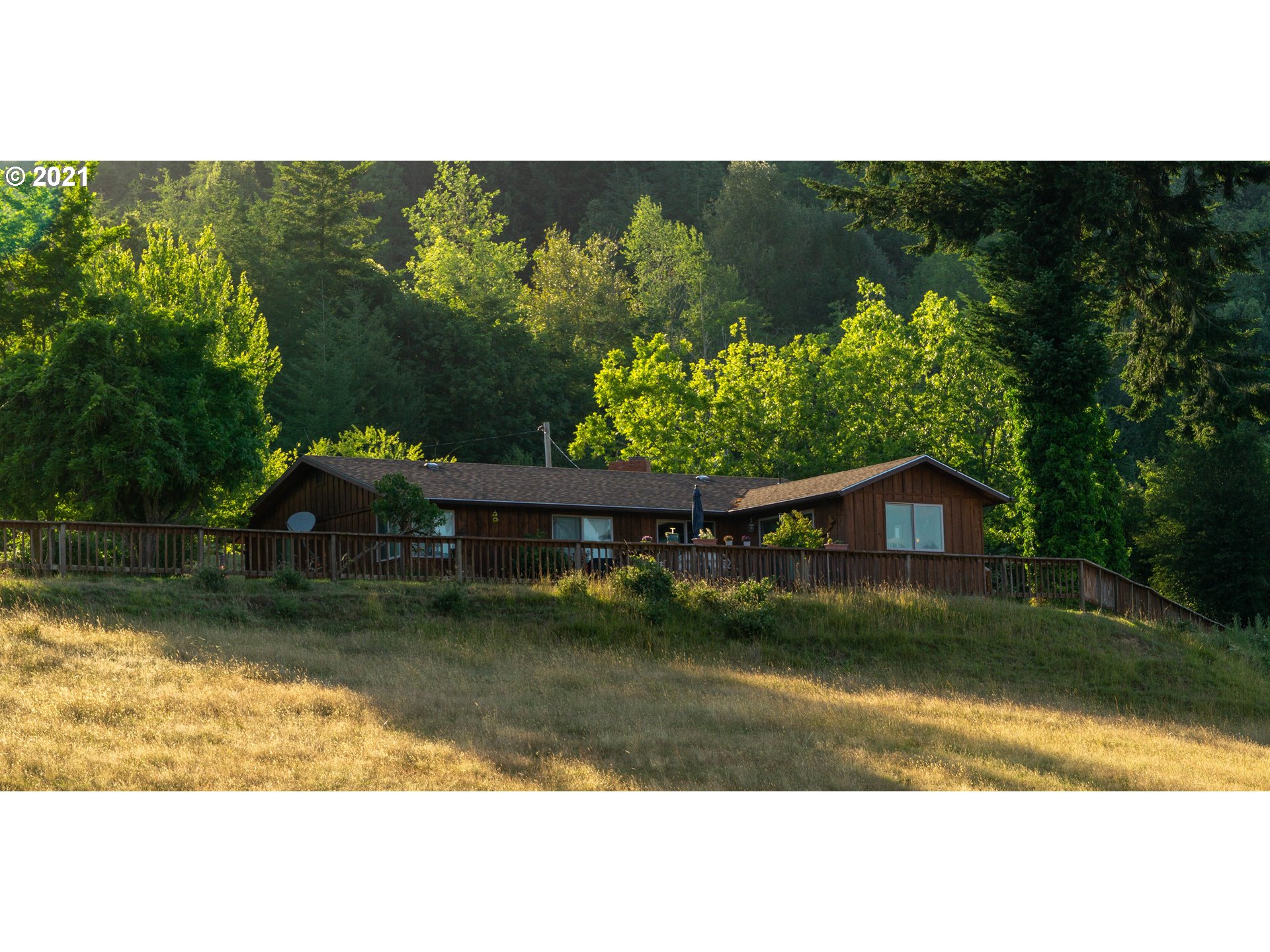 52816 Old Broadbent Road Myrtle Point, OR 97458 - Photo 1 of 31 Gallery Image 1
