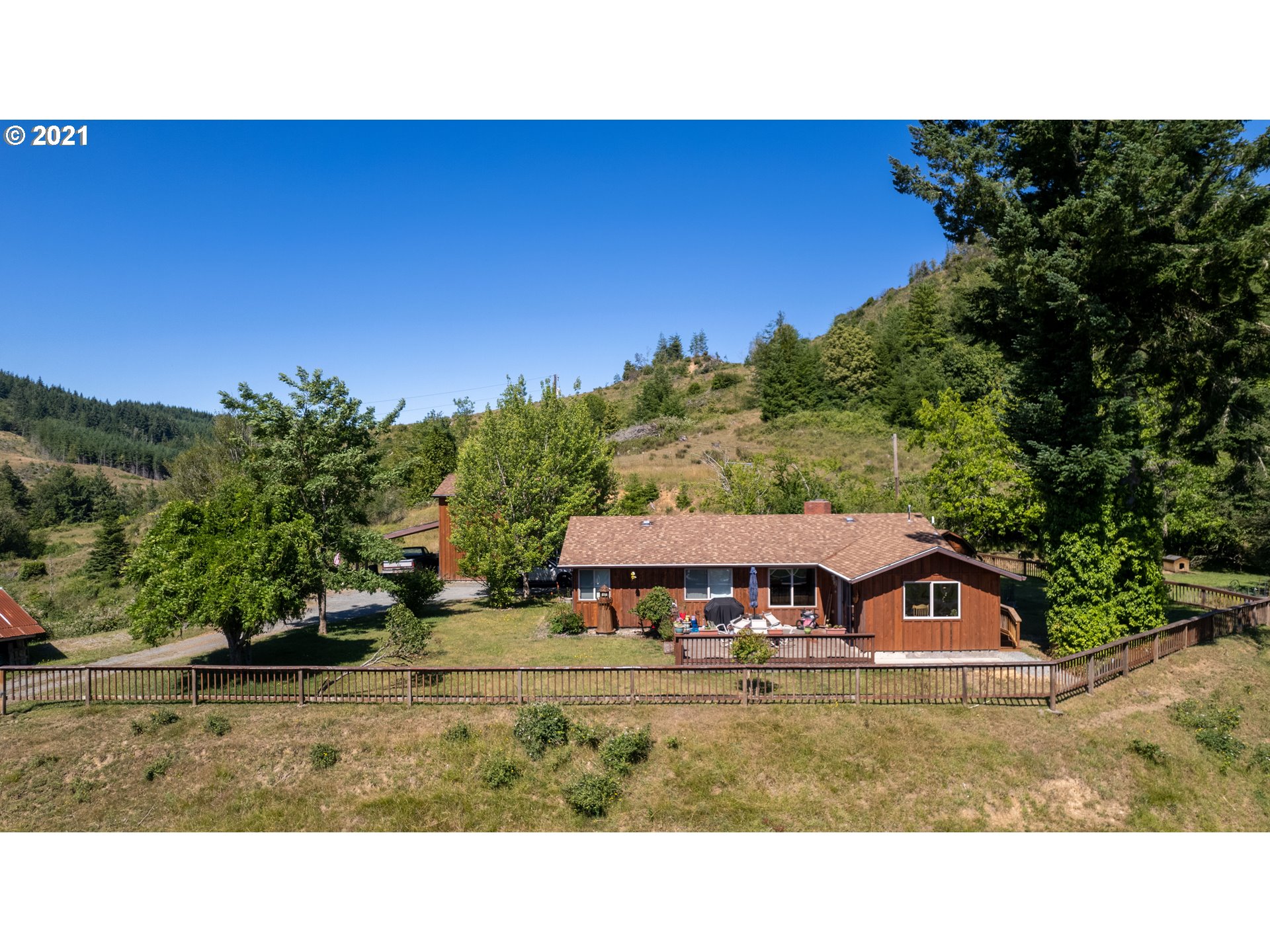 52816 Old Broadbent Road Myrtle Point, OR 97458 - Photo 2 of 31 Gallery Image 2