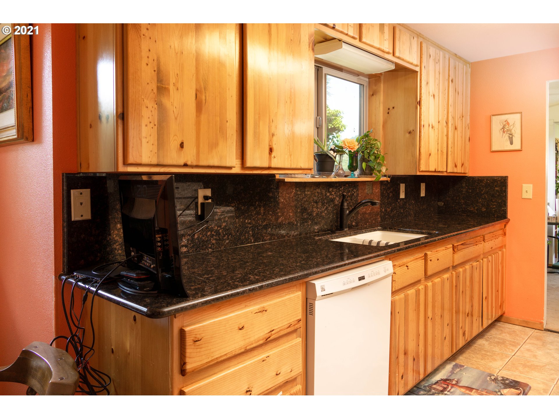 52816 Old Broadbent Road Myrtle Point, OR 97458 - Photo 16 of 31 Gallery Image 16