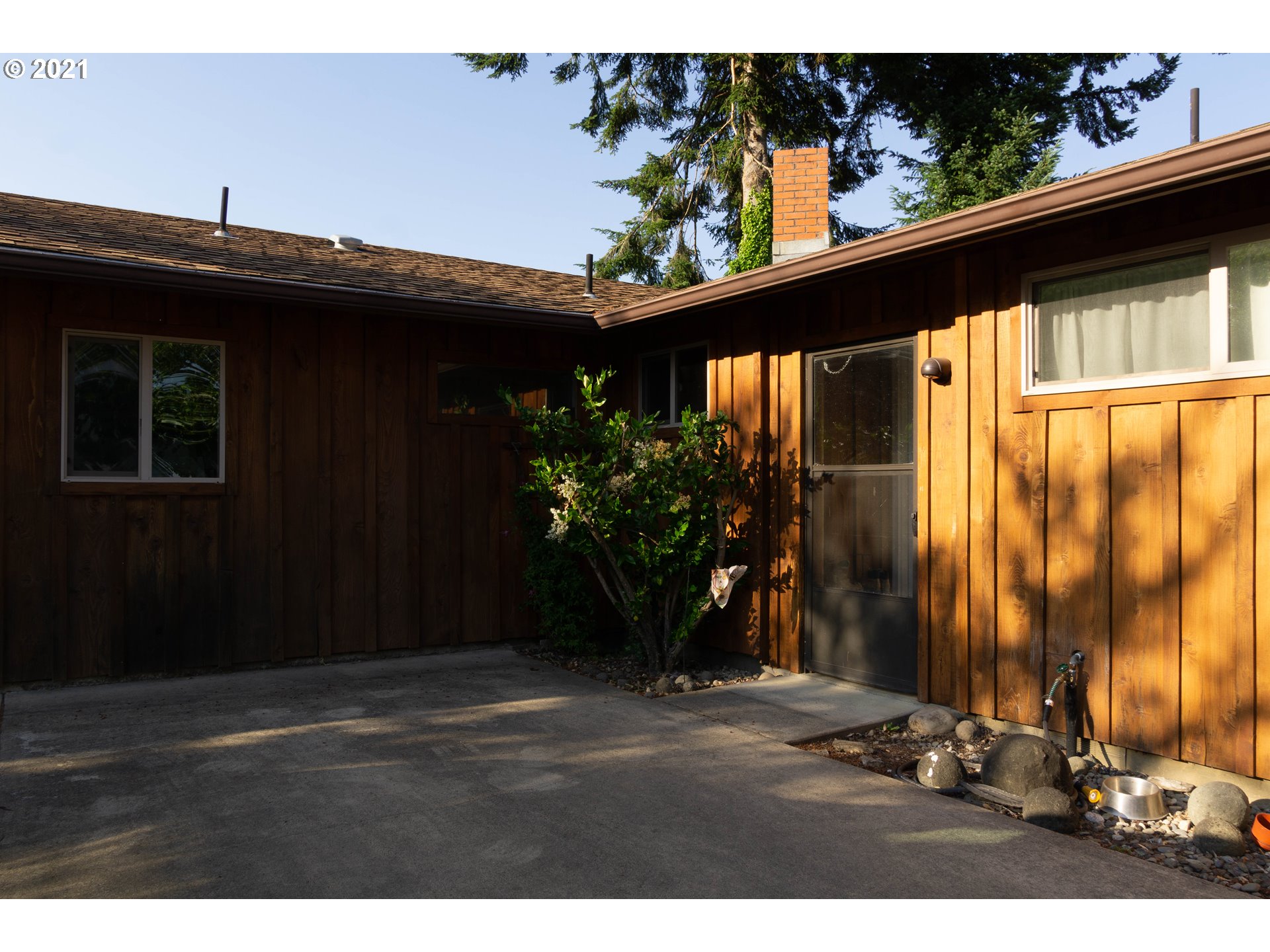 52816 Old Broadbent Road Myrtle Point, OR 97458 - Photo 6 of 31 Gallery Image 6