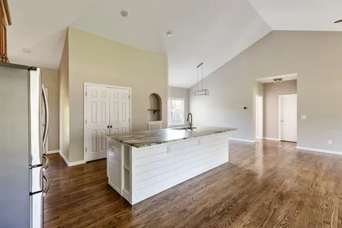 $434,999 | 2373 Hampshire Pike, Columbia, TN 38401