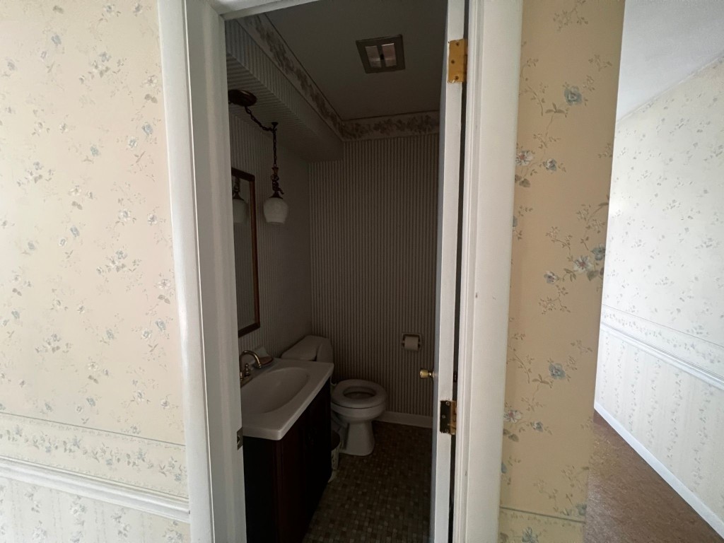305 Manchester Road Vestal, NY 13850 - Photo 26 of 32 Gallery Image 26