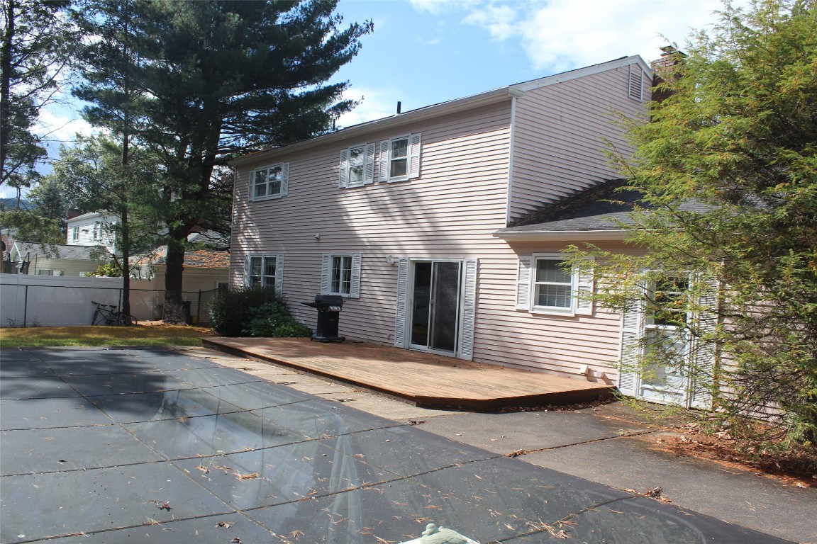 305 Manchester Road Vestal, NY 13850 - Photo 3 of 32 Gallery Image 3