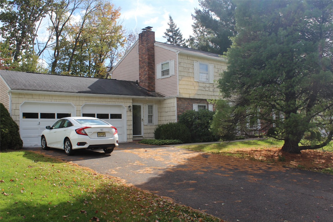 305 Manchester Road Vestal, NY 13850 - Photo 4 of 32 Gallery Image 4