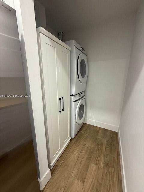 17860 Southwest 112th Court Miami, FL 33157 - Photo 9 of 17 a utility room with dryer and washer
