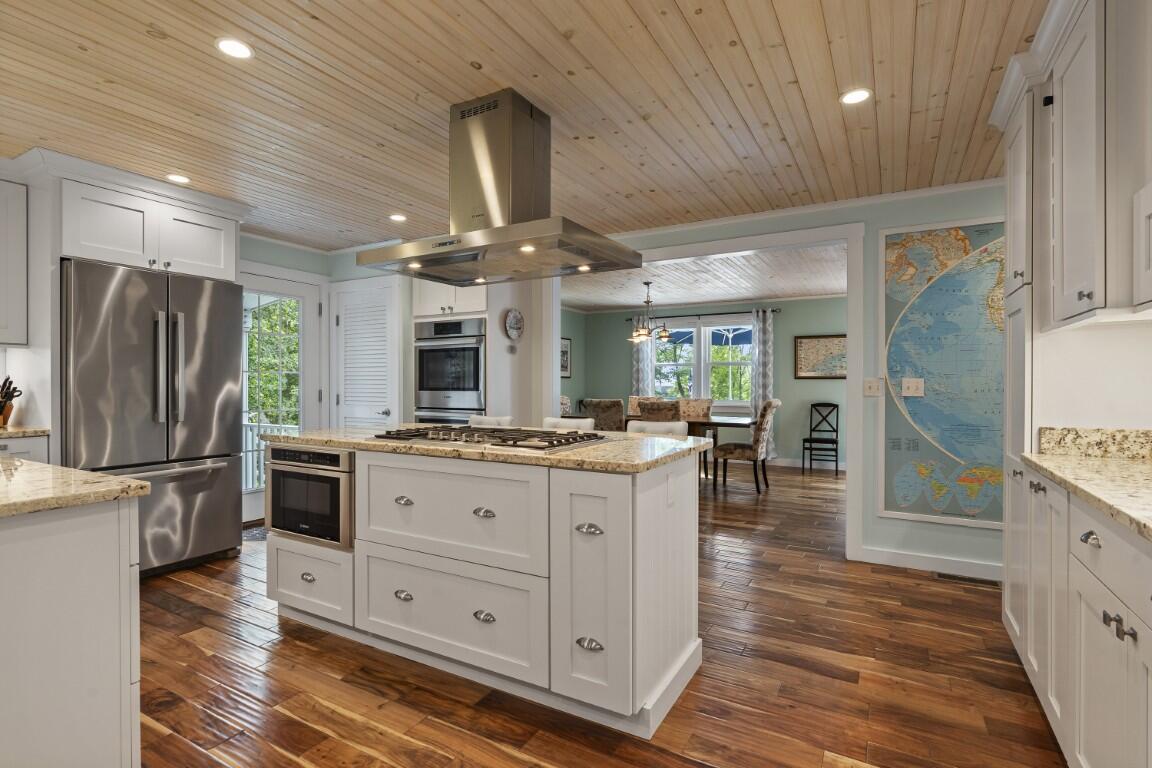 21 Union Court Boothbay Harbor, ME 04538 - Photo 13 of 51 13