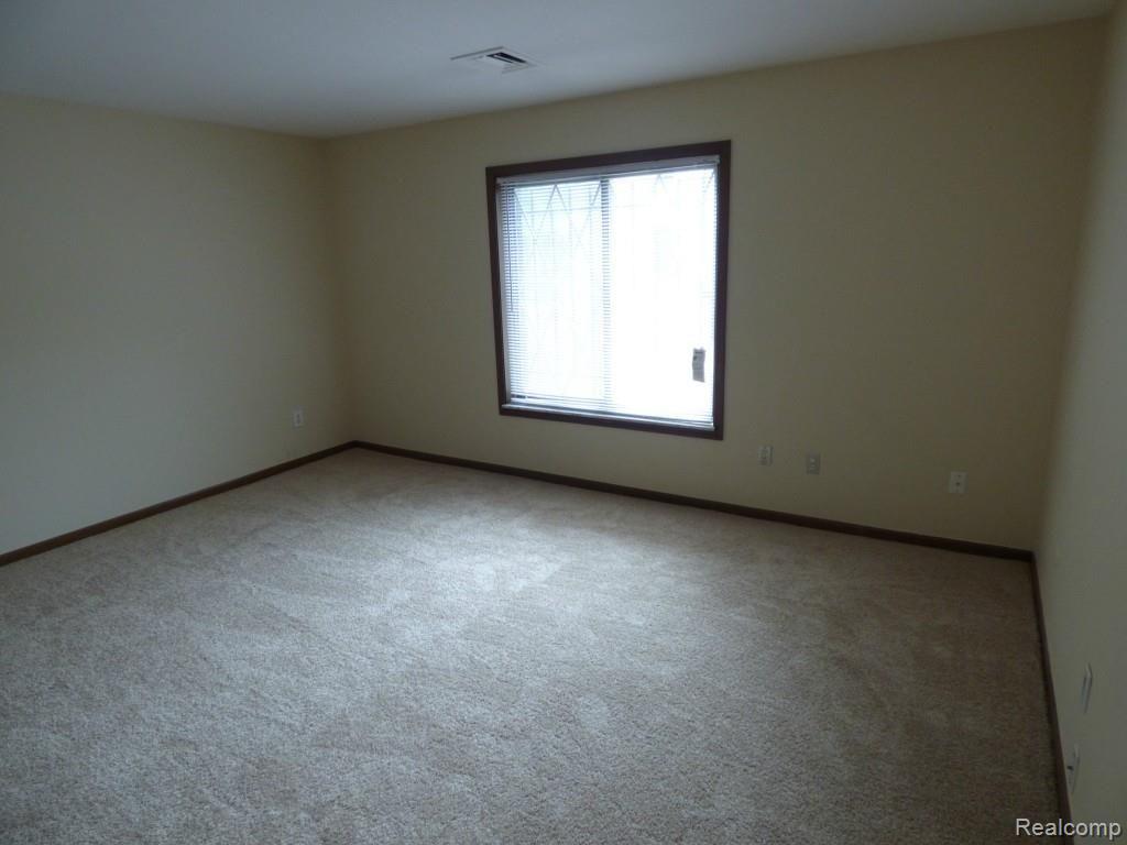 25720 Southfield Road, Unit 102 Southfield, MI 48075 - Photo 36 of 39